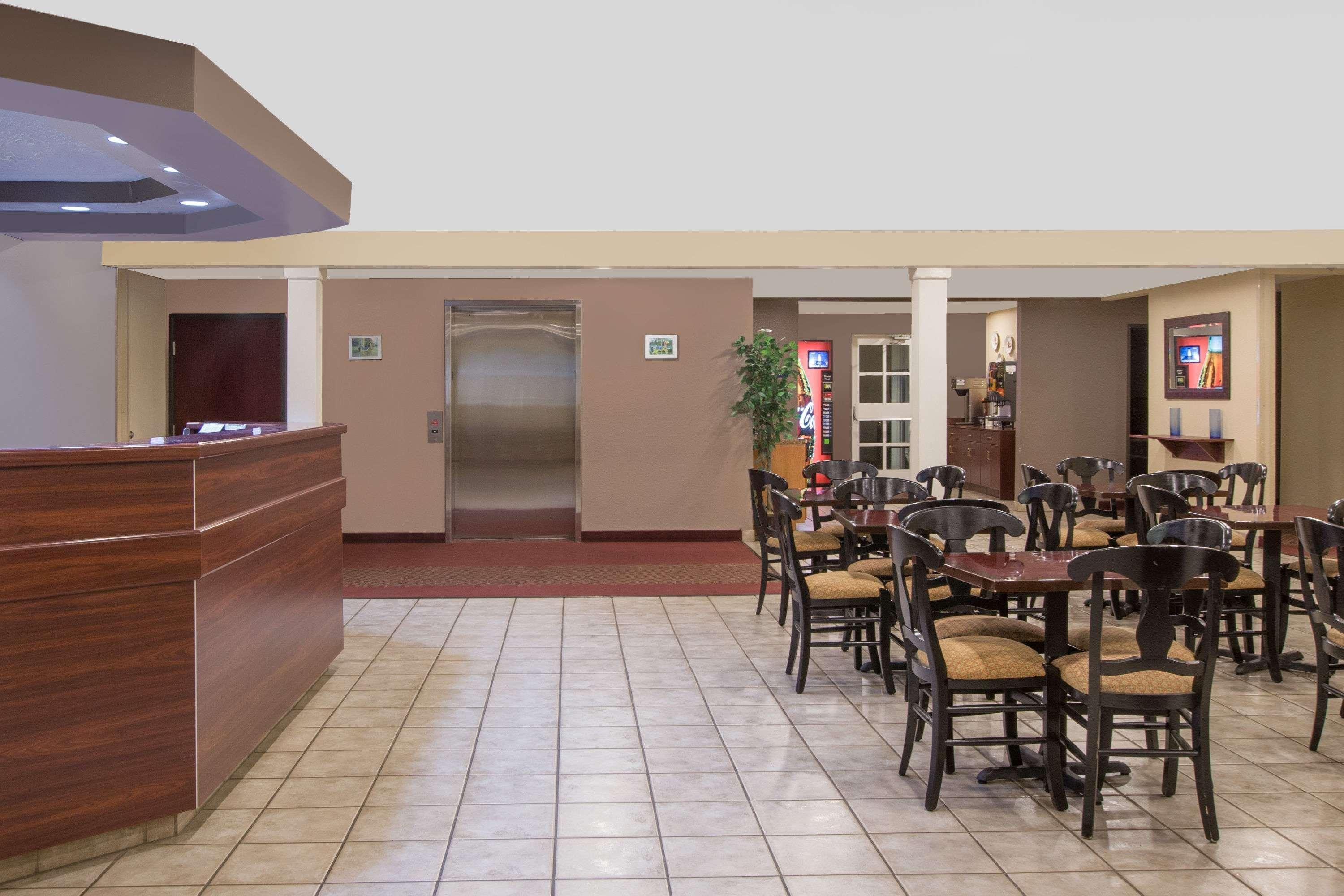Microtel Inn & Suites - Meridian Exterior foto